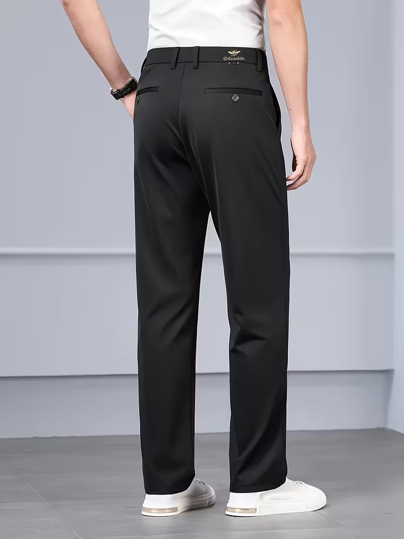 Pantaloni Essenziali – Taglio Dritto