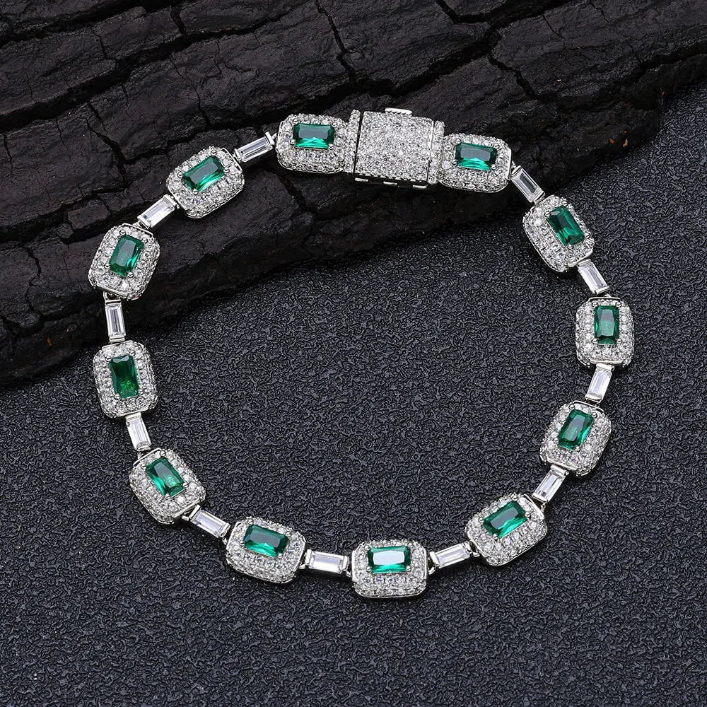Emerald Crown Bracelet – Precision-Cut Luxury