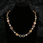 Collier de pierres précieuses Aurora