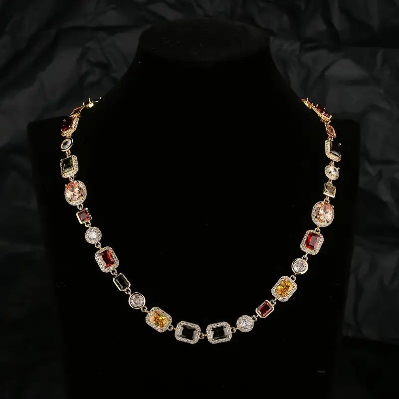 Collier de pierres précieuses Aurora